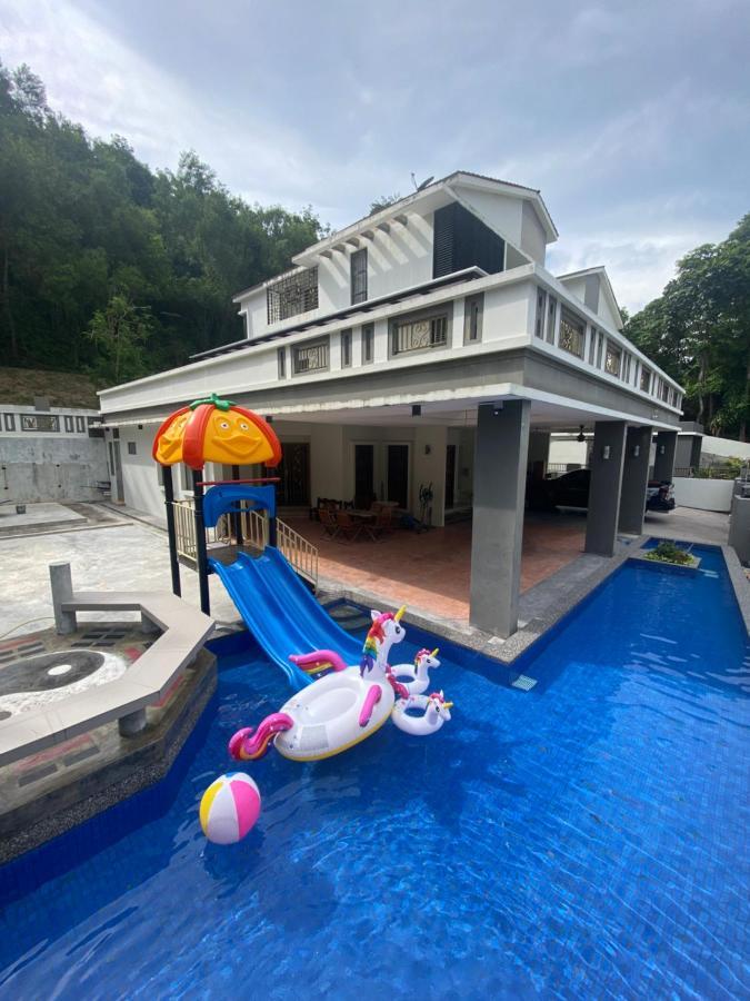 Villa Near Spice Arena 4Br 24Pax With Ktv Pool Table And Kids Swimming Pool Bayan Lepas Eksteriør bilde