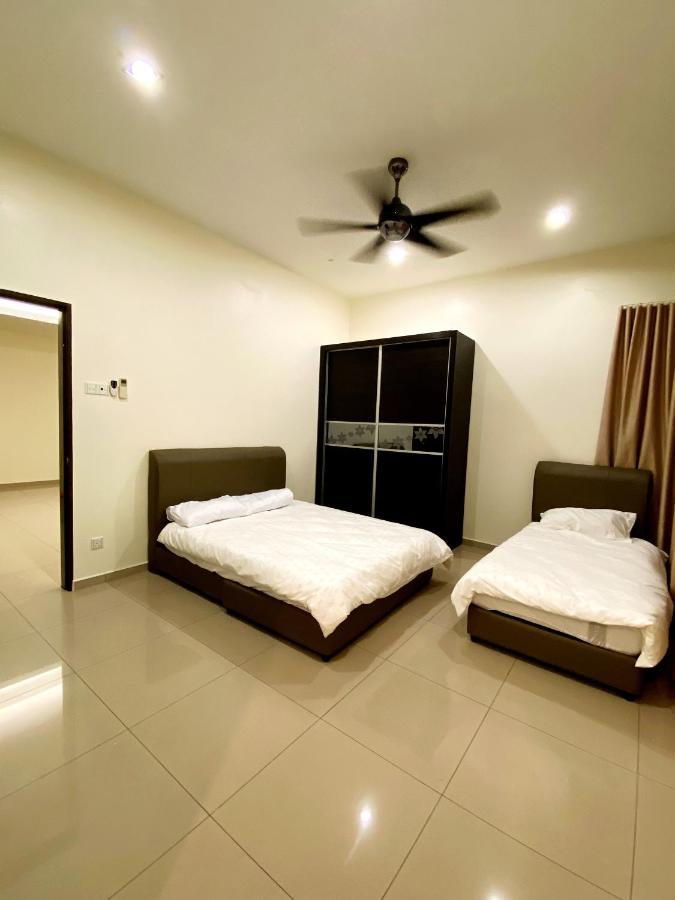 Villa Near Spice Arena 4Br 24Pax With Ktv Pool Table And Kids Swimming Pool Bayan Lepas Eksteriør bilde