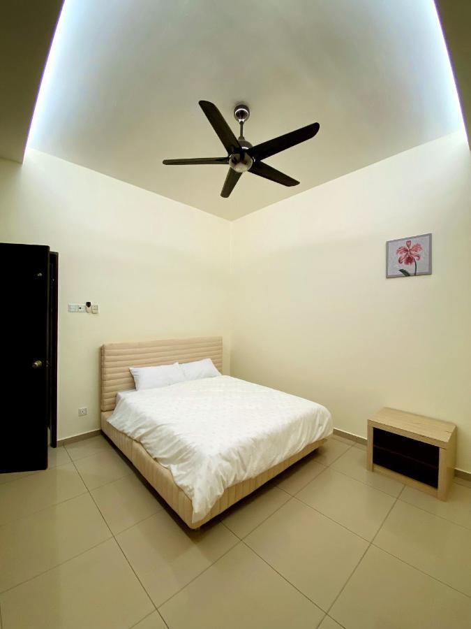 Villa Near Spice Arena 4Br 24Pax With Ktv Pool Table And Kids Swimming Pool Bayan Lepas Eksteriør bilde