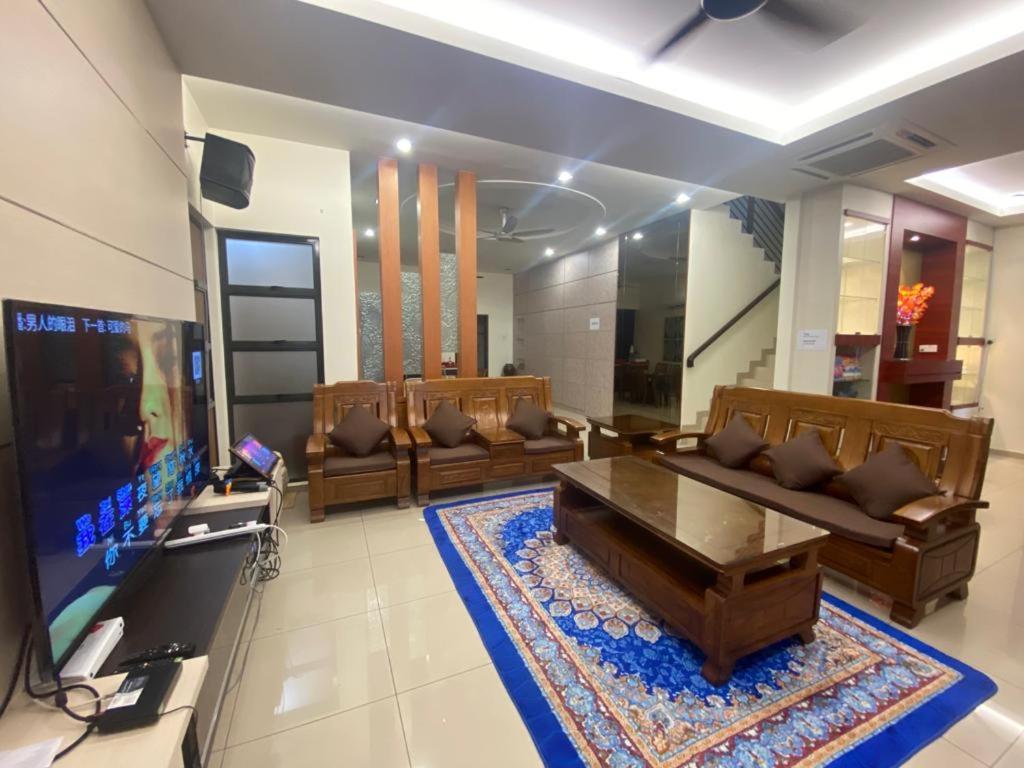 Villa Near Spice Arena 4Br 24Pax With Ktv Pool Table And Kids Swimming Pool Bayan Lepas Eksteriør bilde